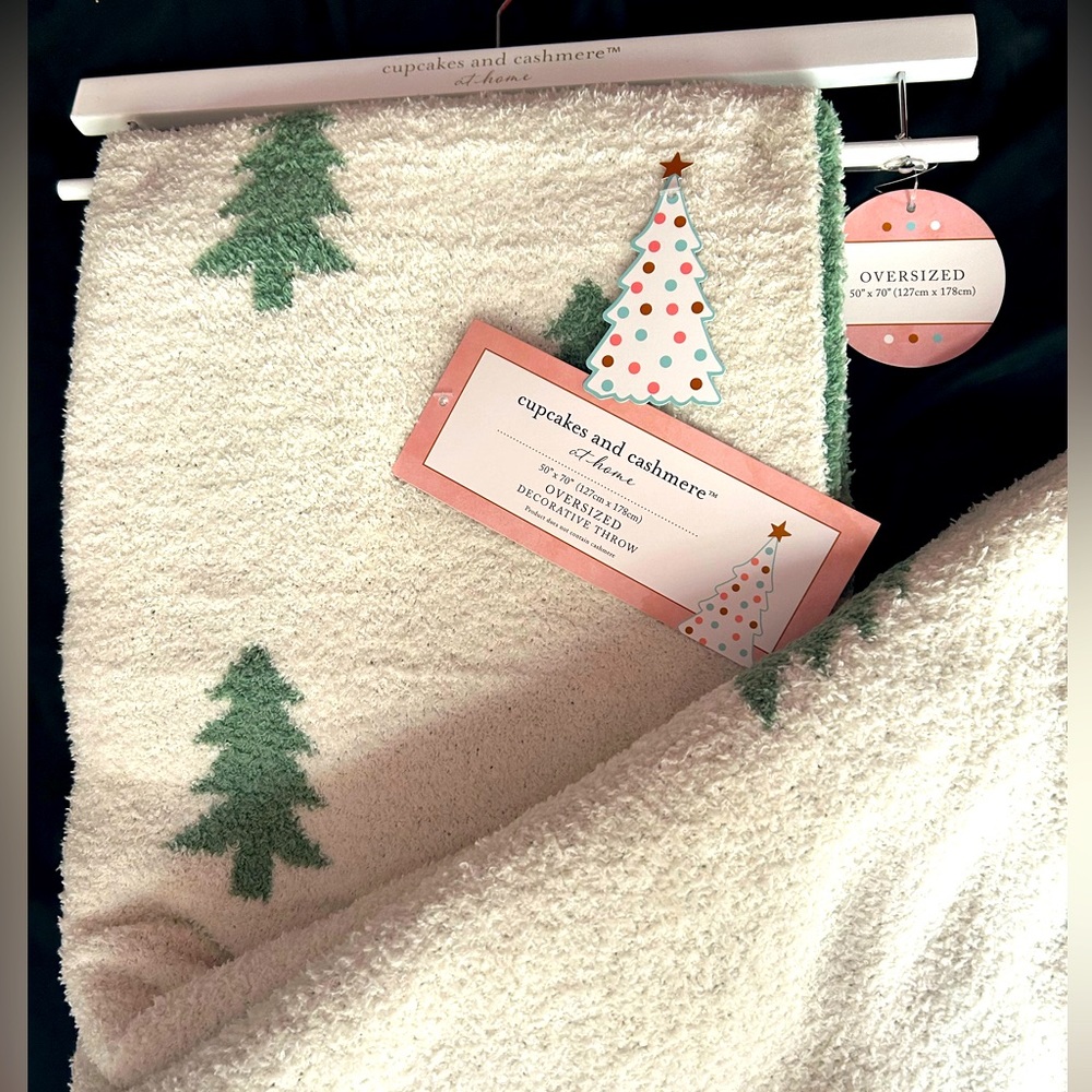 Cupcakes & Cashmere Christmas Tree Blanket
